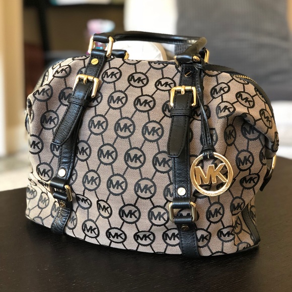 Michael Kors Handbags - Michael Kors Handbag / Purse